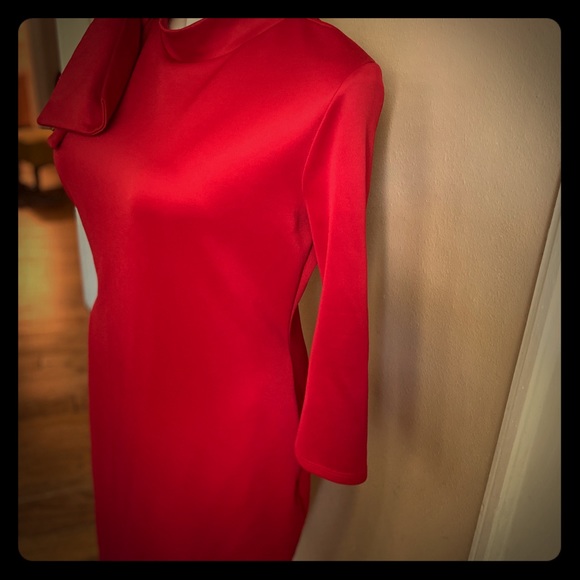 Dress - Picture 1 of 4